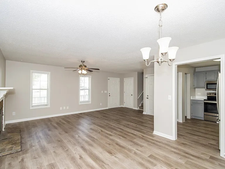 116 Brentwood Ct — Photo 8