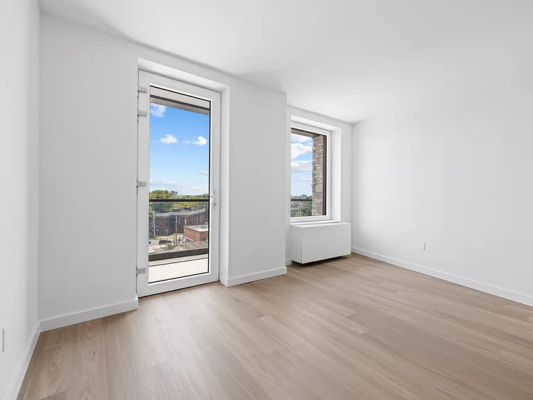 71-82 Parsons Blvd #610 — Photo 7