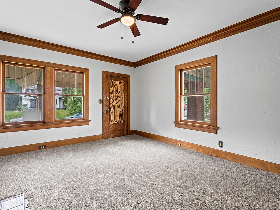 41 W Fairview Ave #2
