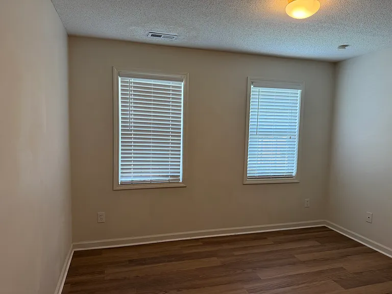 1415 Waterford Green Dr — Photo 7