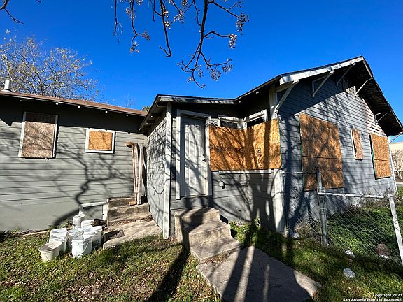 2nd image of 318 CANTON