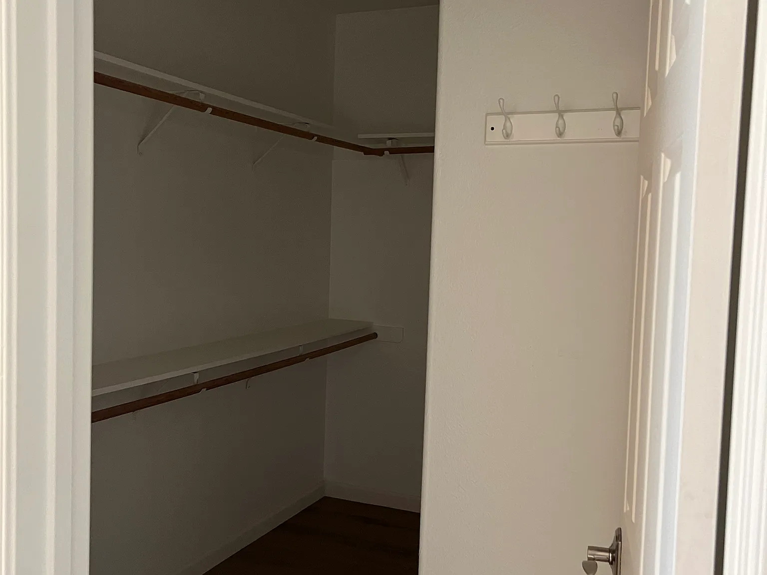 3 bed, 1278 sqft, $2,250 — Photo 3