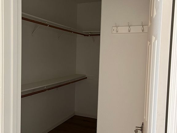 3rd image of 1135 W Orange St