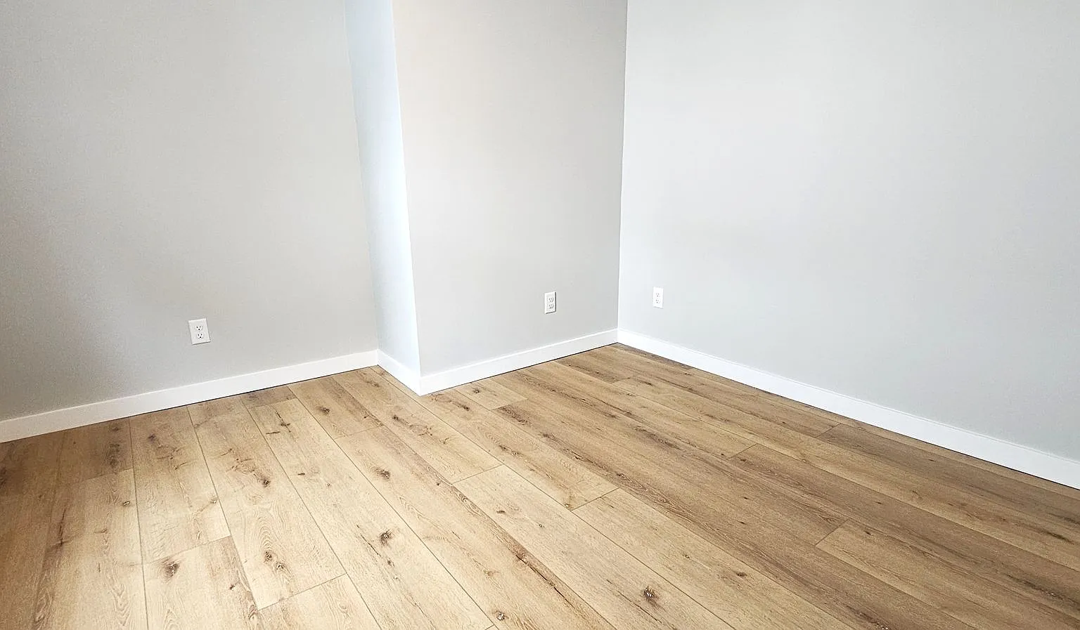 202 East Ave — Photo 4