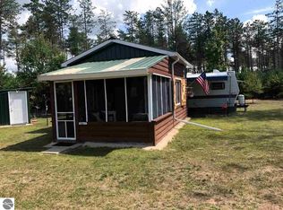 13282 Aylsworth Rd, Beulah, MI 49617