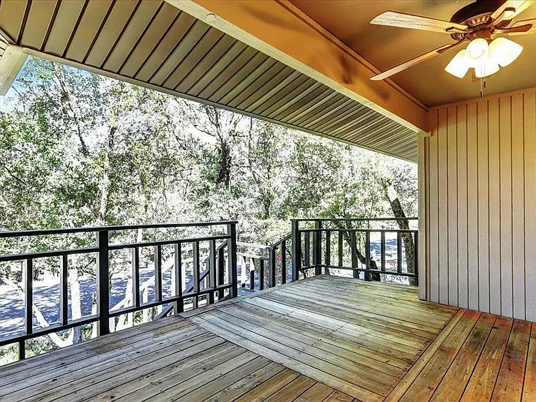 14319 Knobcone Dr — Photo 36