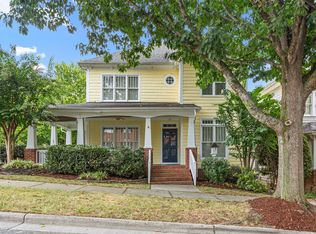 114 Westside Dr, Chapel Hill, NC 27516