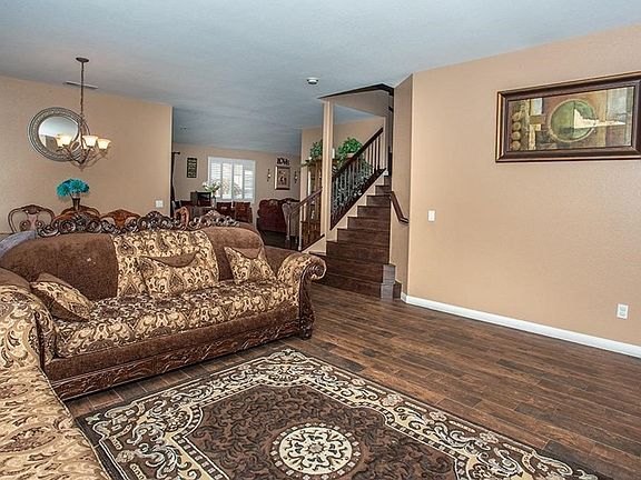 5th image of 15025 Corlita St