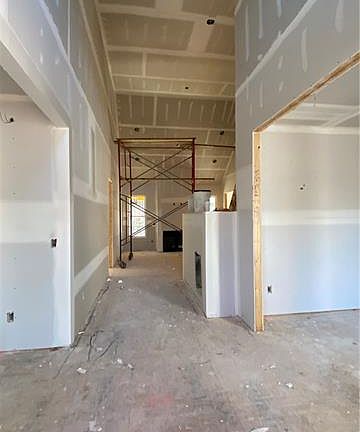 4th image of 2396 Crofte Dr