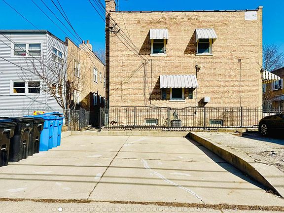 2nd image of 6606 N Damen Ave