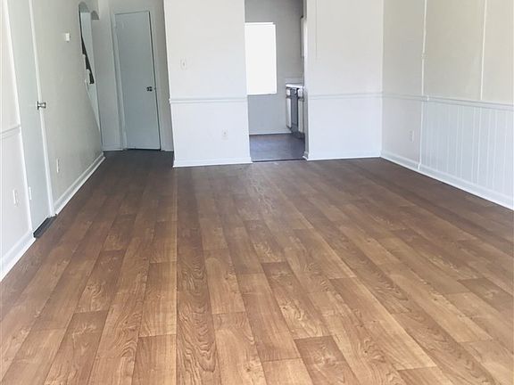 4th image of 2325 W Pensacola St APT 101