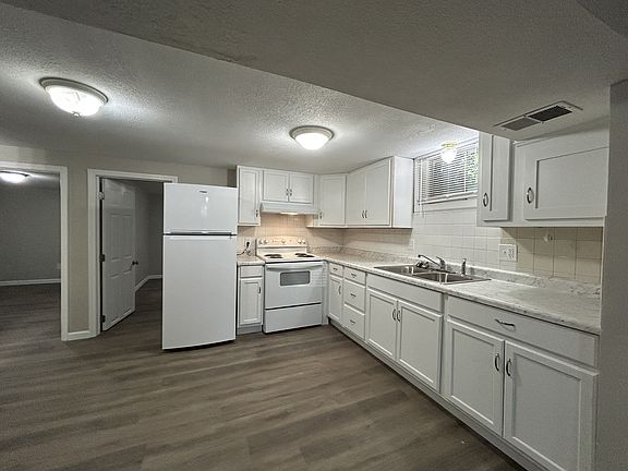 5th image of 904 E Frederick St #B