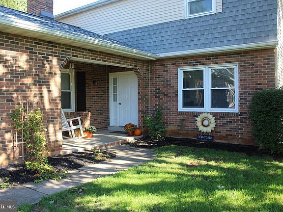 2nd image of 34 Green Acre Rd