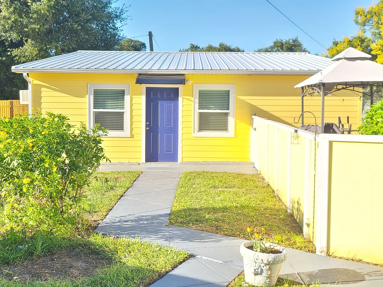 2 bed, 900 sqft, $1,500 — Photo 1