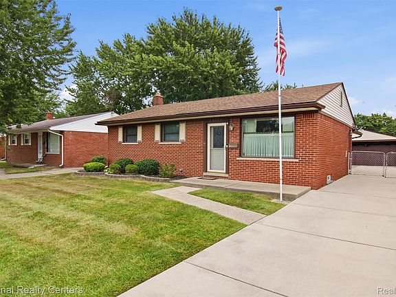 2nd image of 30469 Grandview Ave