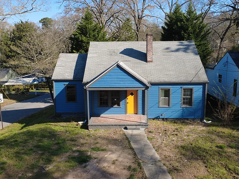 1933 Markone St NW — Photo 2