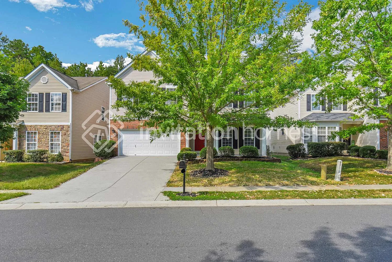 16207 Long Talon Way Charlotte, NC 28278 — Photo 1