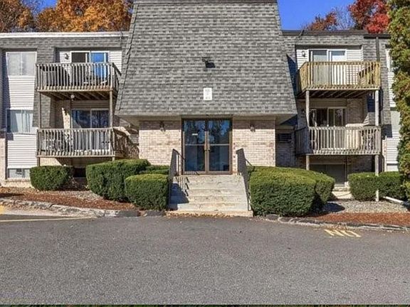 2nd image of 1560 Douglas Ave APT 75