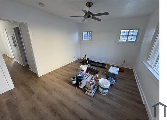 2nd image of 907 W 68th St