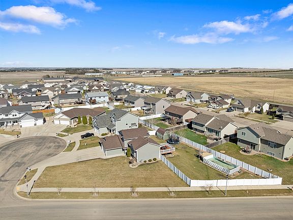 2nd image of 2700 Heritage Ct