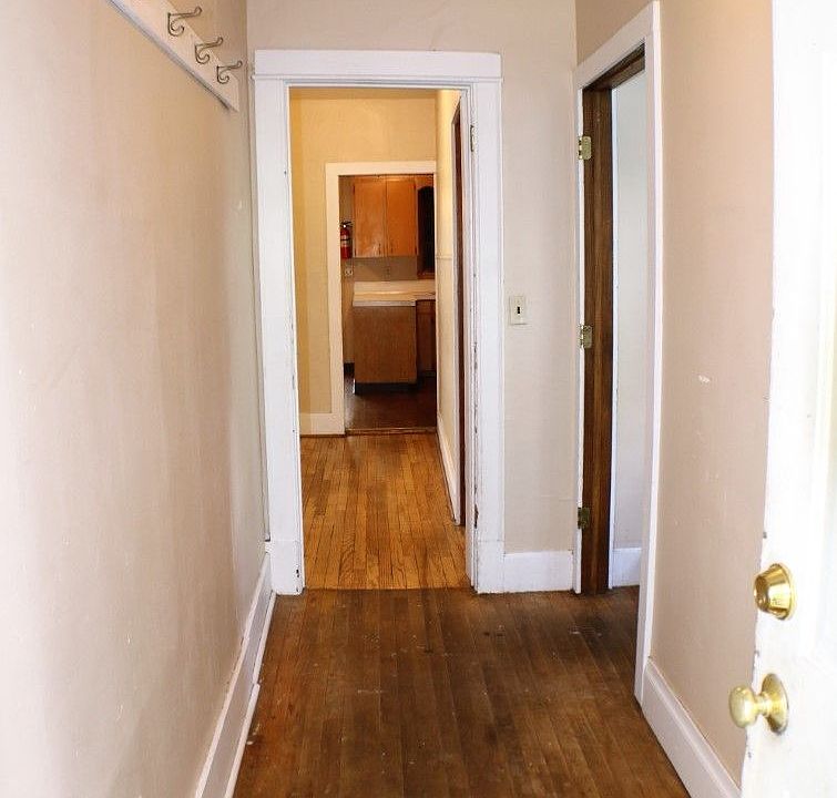 403 S Lucas St, Iowa City, IA 52240 Zillow