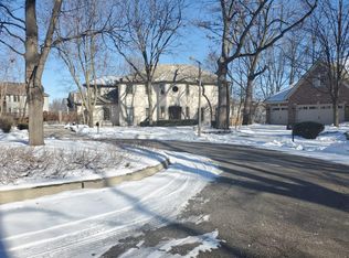 1580 Woodcrest Ct, Aurora, IL 60502