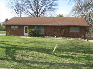 7717 Woodstock Rd, Saint Louis, MO 63135