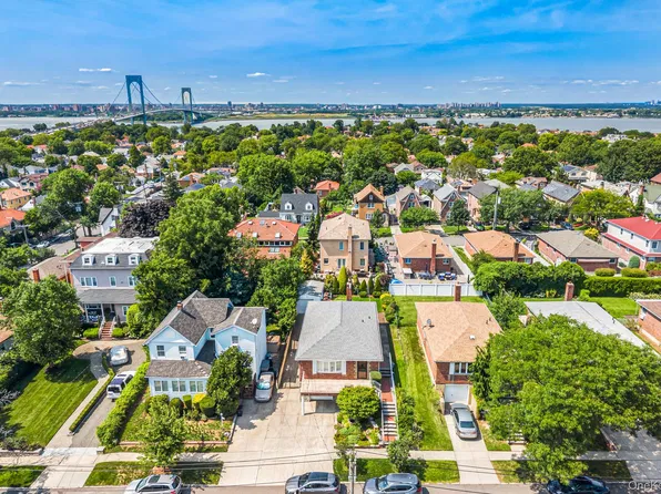 14721 10th Avenue, Whitestone, NY 11357