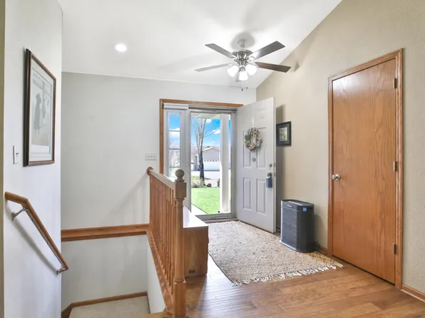 870 Brook Ln NE, Owatonna, MN 55060