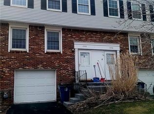 1352 Independence Dr, Derby, NY