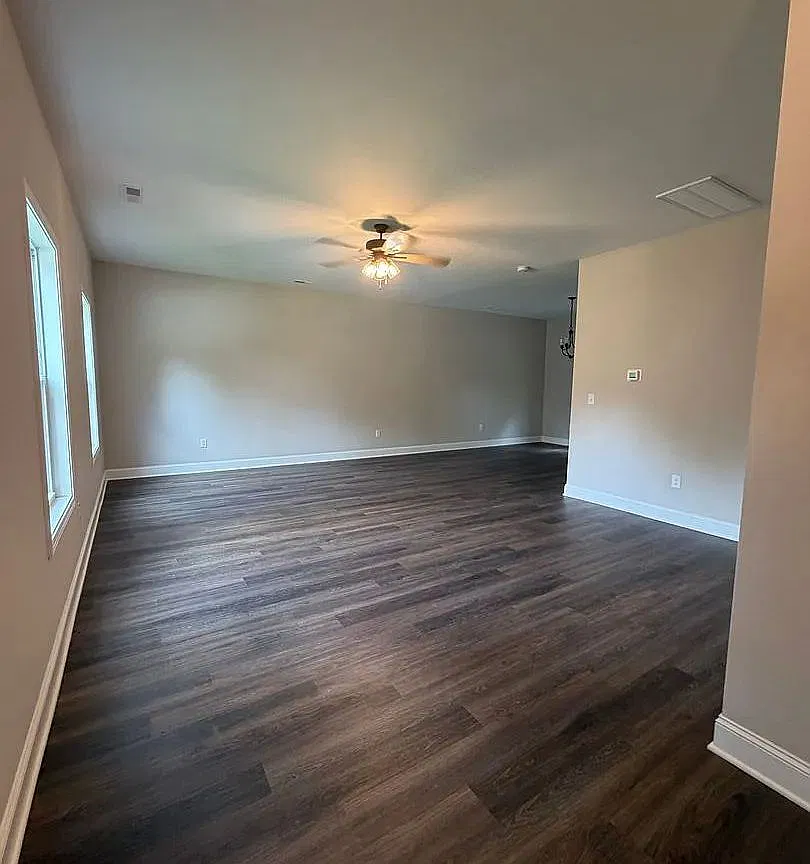 3 bed, 2.5 bath, 1732 sqft, $1,720 — Photo 3