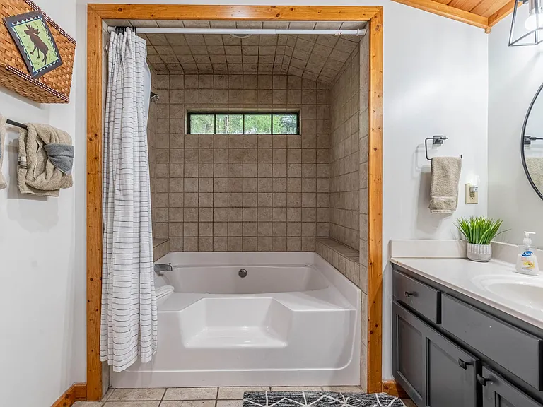 810 Cabin Creek Way — Photo 16