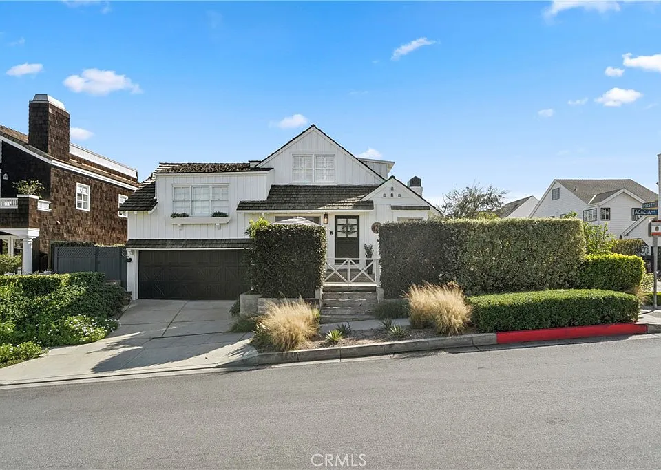 420 Acacia Ave