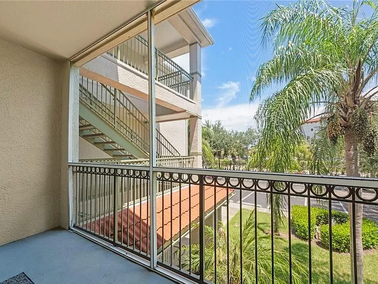23500 Walden Center Dr #206 — Photo 30