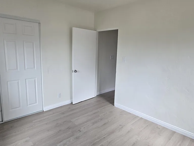6943 Mohawk St — Photo 8