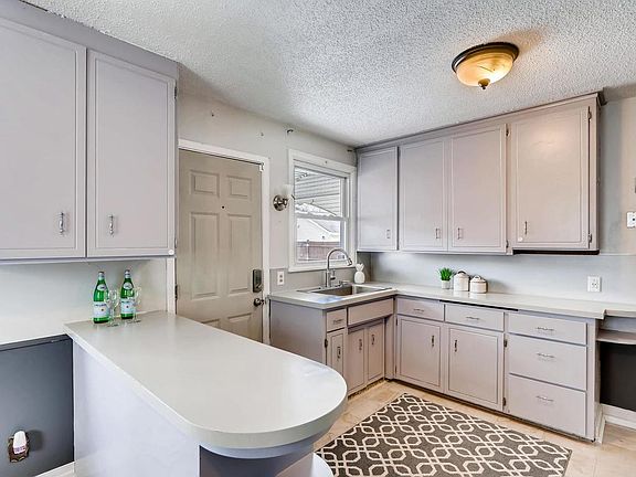5th image of 4026 Humboldt Ave N