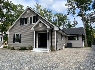 16 Rosemarie Ln, Andover, NJ 07821