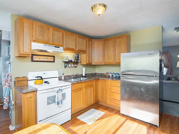 3rd image of 817 W Perkins St