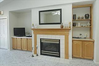4th image of 42 Winterwood Ln