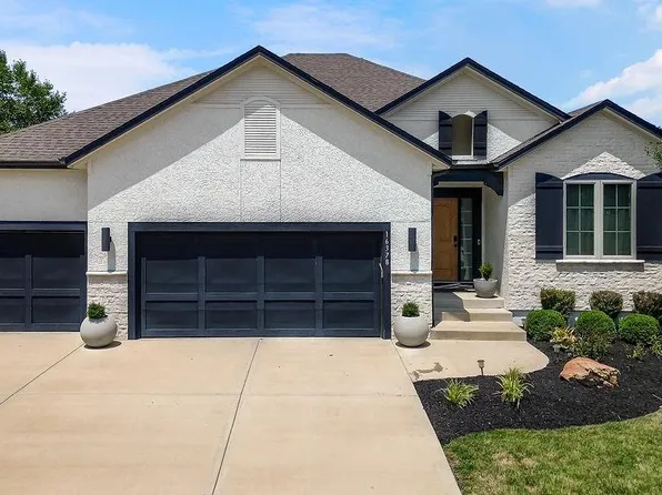 16378 Ryckert St, Olathe, KS 66062