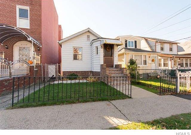 1st image of 1438 Waring Ave