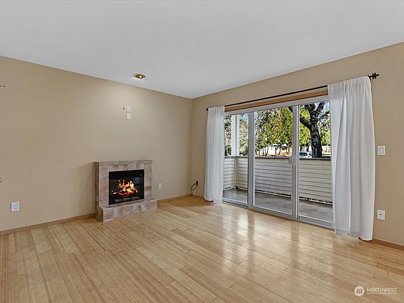 5th image of 19732 50th Avenue W #102