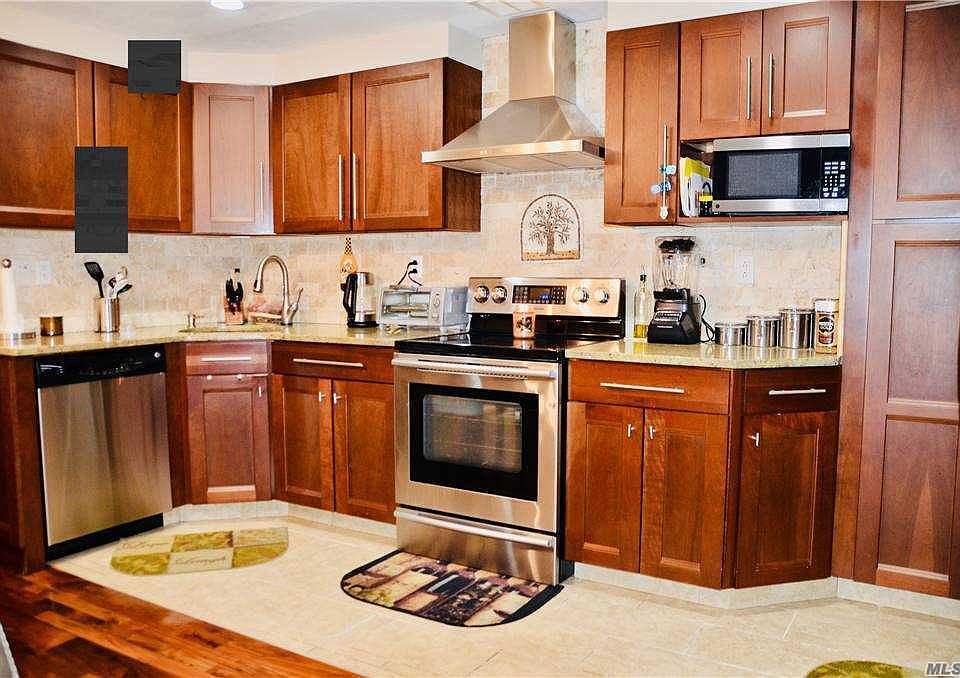 1st image of 200 Hilton Ave Unit 44