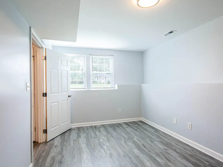 3908 Love Ave — Photo 16