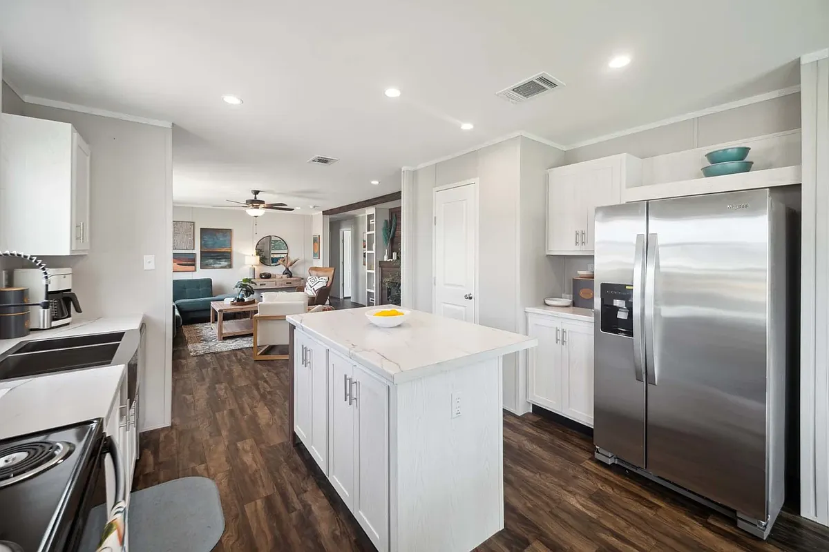 Building Photo - 424 Pineland Ave #241