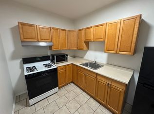 546 Walnut St FLOOR 1, Elizabeth, NJ 07201