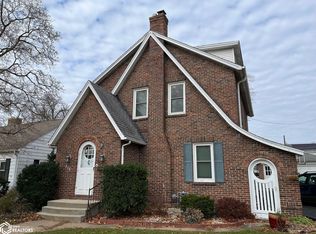 916 N 11th St, Keokuk, IA 52632