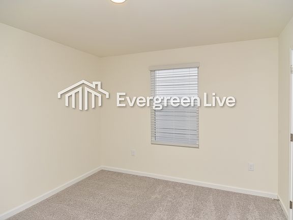 5th image of 157 Snowdrop Ave