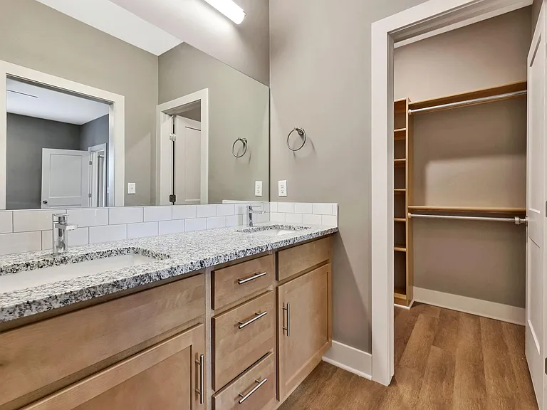4617 S Doris Ct — Photo 30