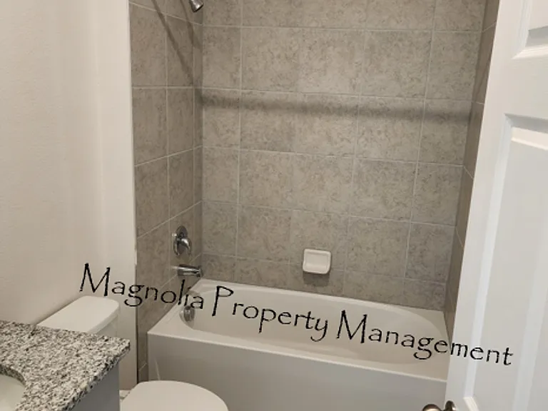 751 Richmond Estate Ave — Photo 4